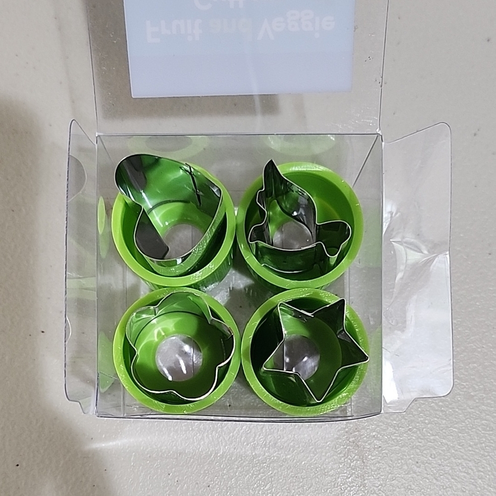 Fruit and Veggie Cutters